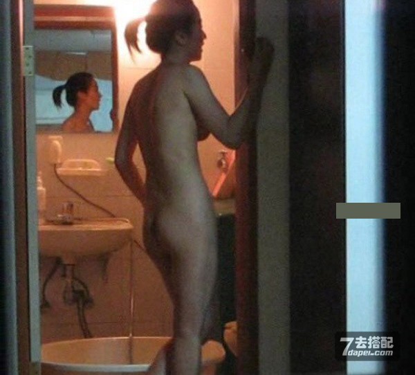 偷拍,走光多张经典瞬间!狼友闪开