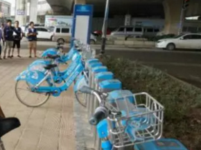 武汉公共自行车停运：“车小蓝”败给共享单车