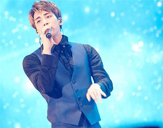 SHINee金钟铉确认死亡 生前曾给姐姐发自杀短信