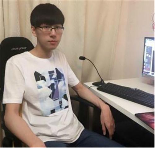 LOL小智外貌被国服第一猴子曝光？ 国服第一猴子要火