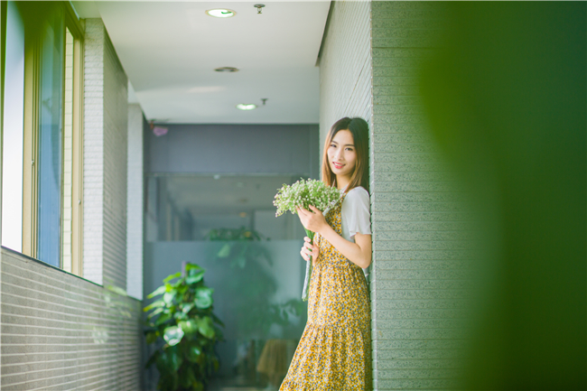 靠近女领导 她竟要我每个寂寞的夜晚都陪着她