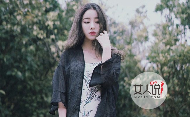 我老公的极品女上司 将衣服脱光光睡在床上等他来爱