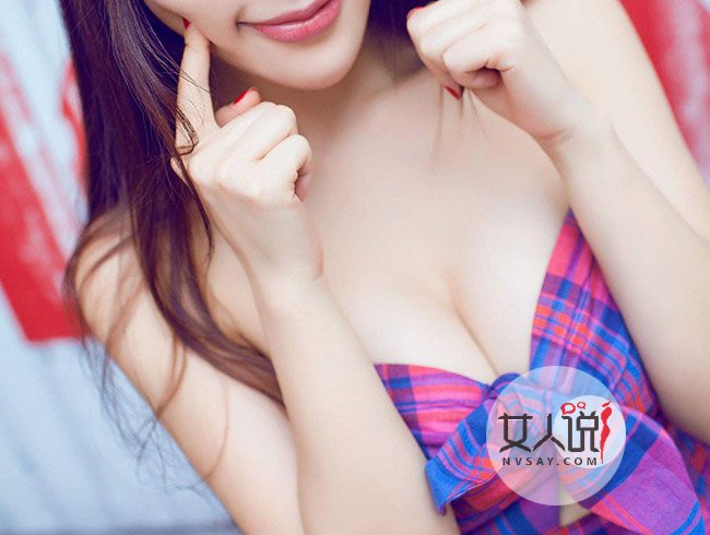 山村里的乱伦王红 嫂子卖力吞吐着誓要把我牛奶搞出来