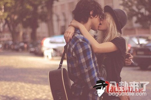 kiss图片大全_青春是一段容易动情却总是受伤的年龄