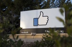 内部邮件：Facebook曾考虑出售用户数据赚钱
